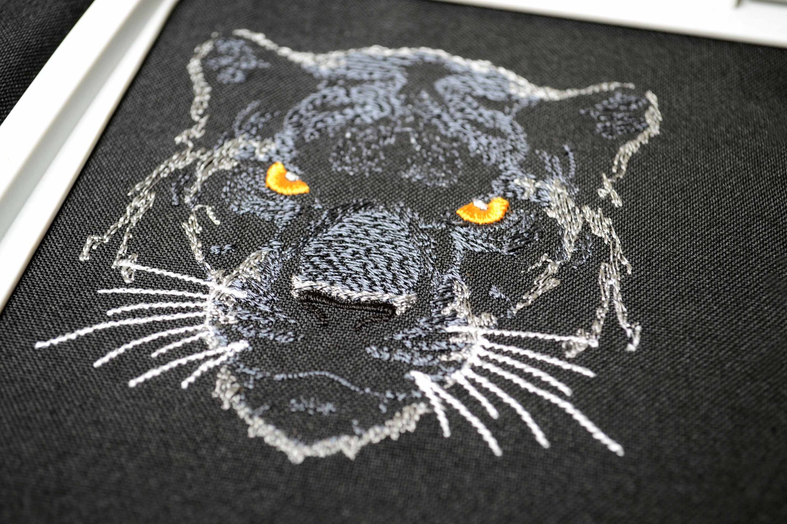 Sketch stitch panther design for dark fabrics Sketch stitch panther design for dark fabrics